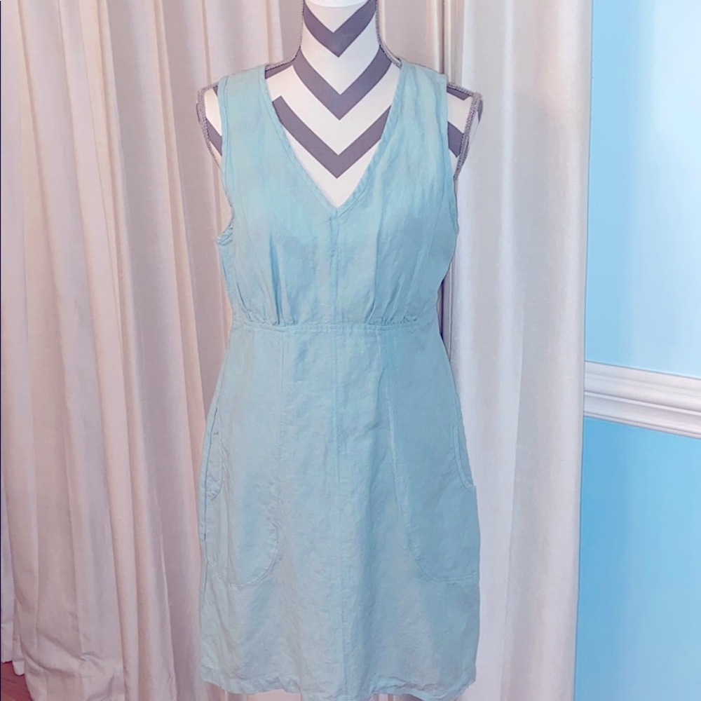 Sleeveless Sheath Dress! 👗
